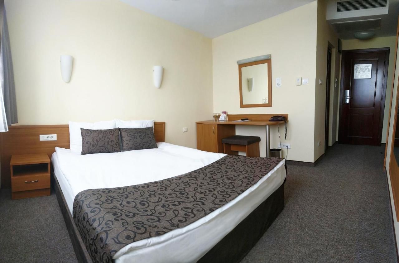 Отель Park Hotel Moskva София-25