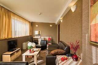 Отель Park Hotel Moskva София Люкс «Панорама» с кроватью размера «king-size» и бесплатными принадлежностями для чая/кофе-6